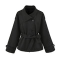 Chaqueta de cuello alto con botones y bolsillos