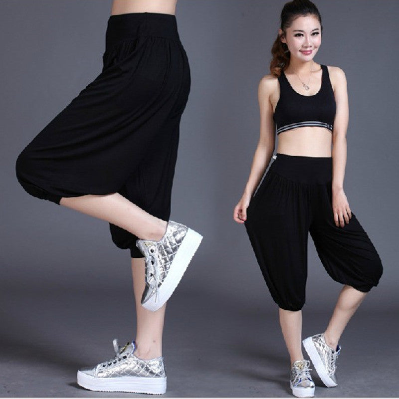 Pantalón deportivo holgado tipo bombacho para mujer